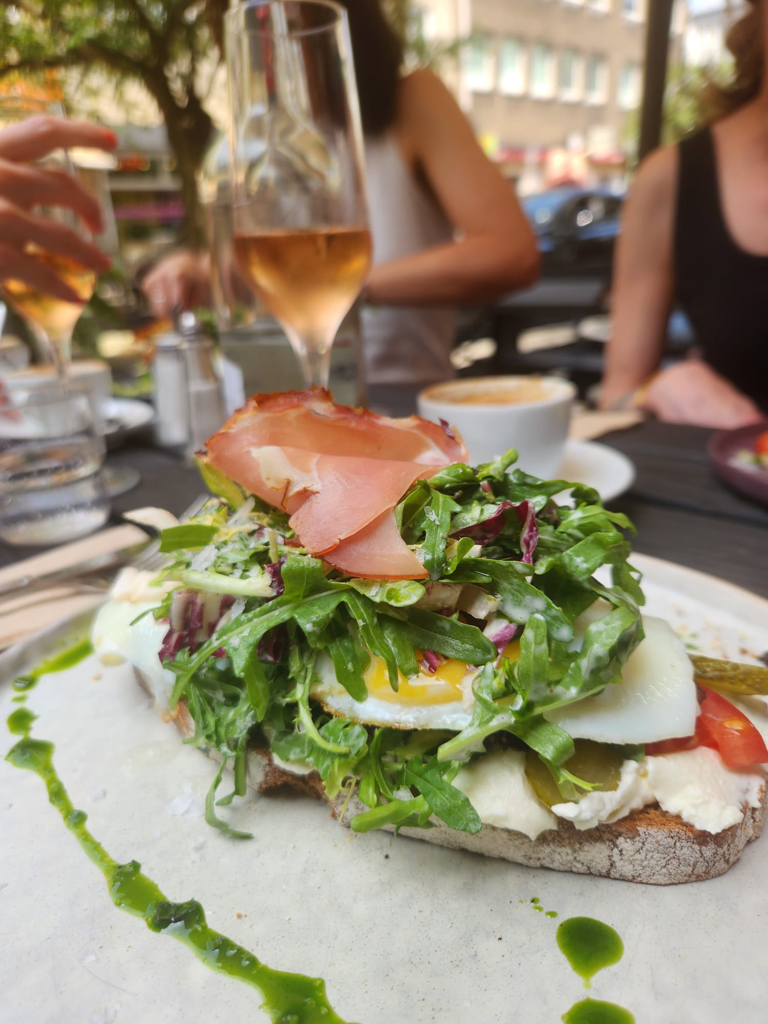 Küche bei der Zweibar